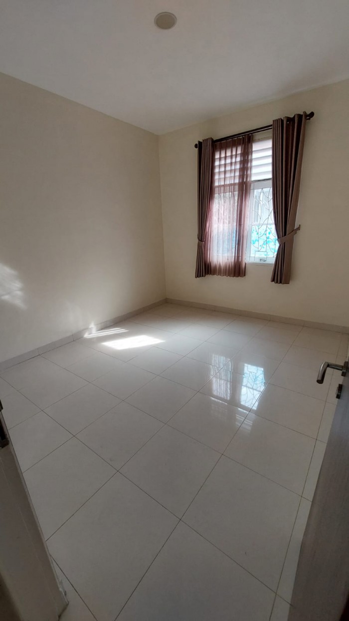 Rumah Disewakan di Meadow Green Lippo Cikarang